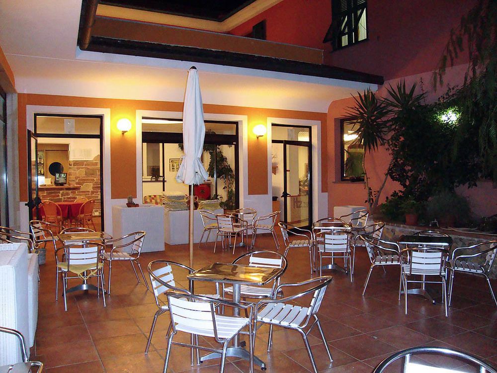 Hotel Zunino Споторно Экстерьер фото